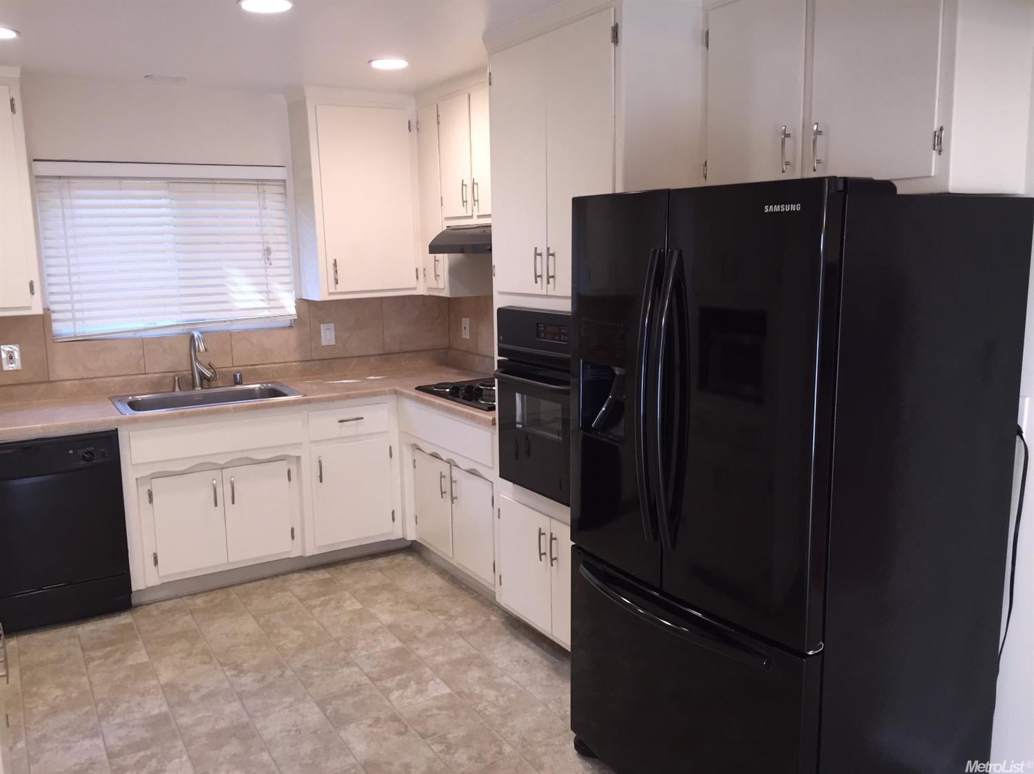5913 Marlin Cir, Carmichael, CA 95608 photo 2