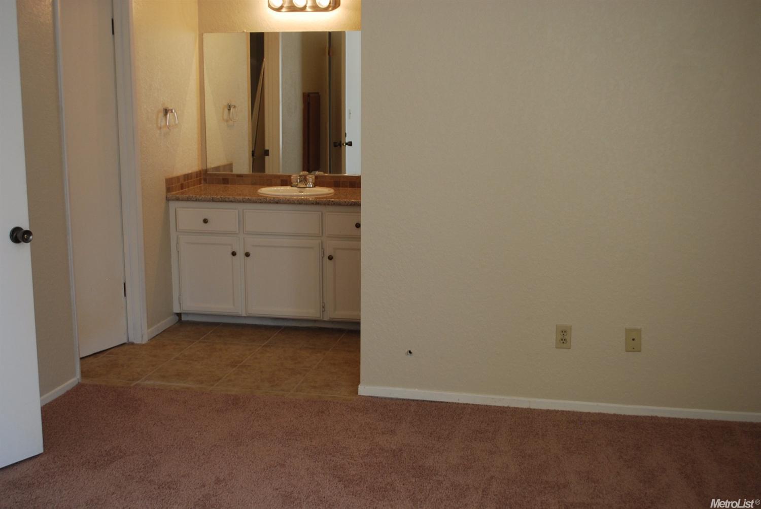 1129 Comanche Ct, Modesto, CA 95351 photo 9