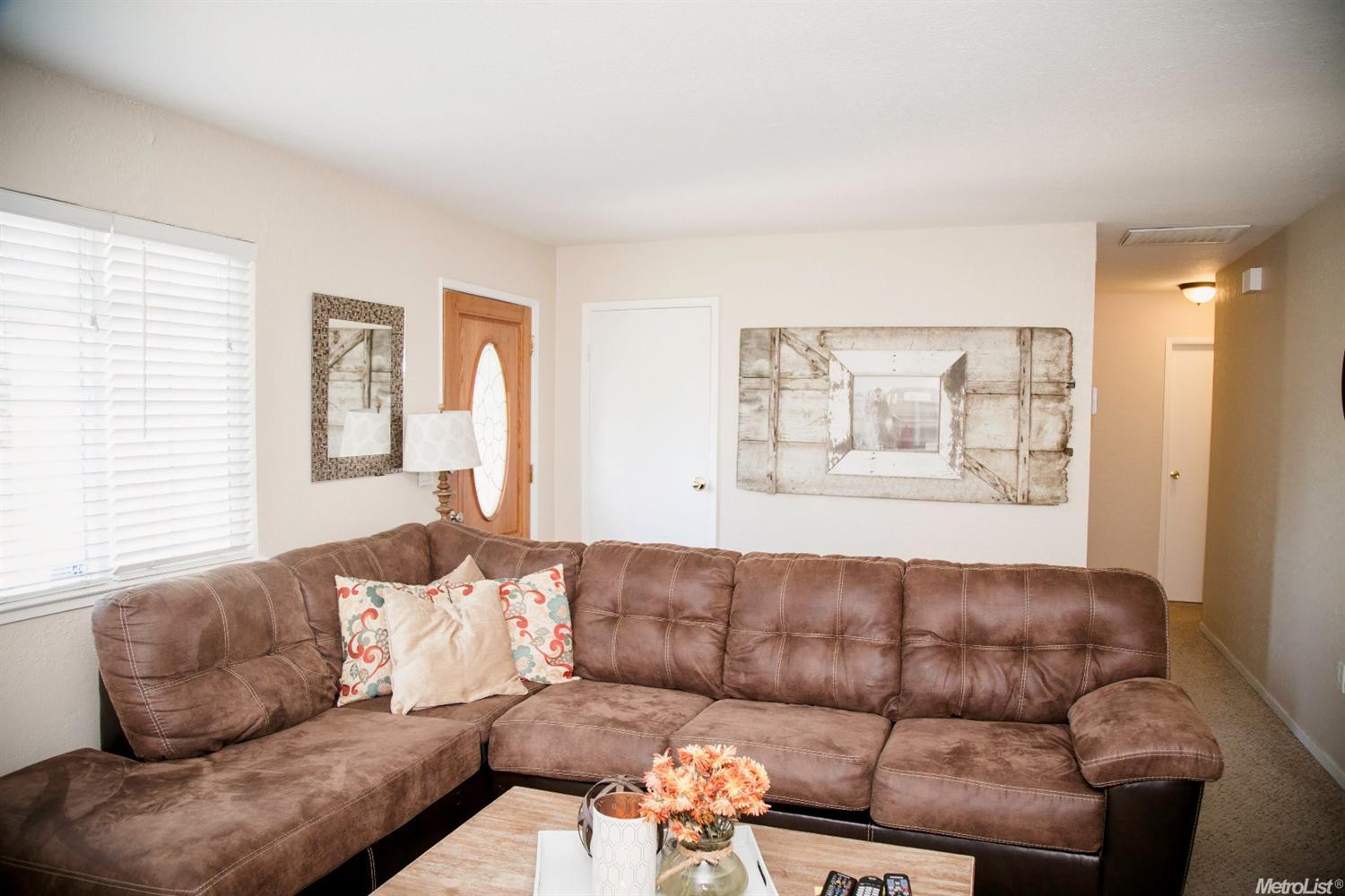 646 Blossom, Manteca, CA 95336 photo 5