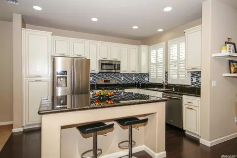 798 Courtyards Loop, Lincoln, CA 95648 photo 3