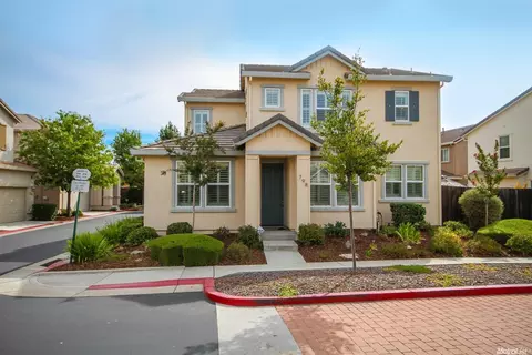 798 Courtyards Loop, Lincoln, CA 95648 photo 2