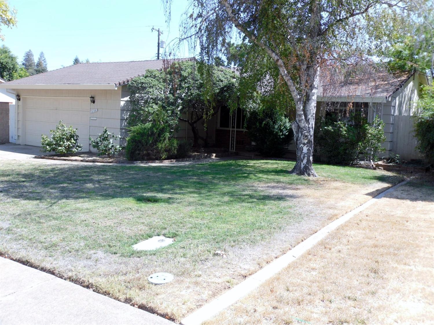5130 Glancy Dr, Carmichael, CA 95608 photo 2