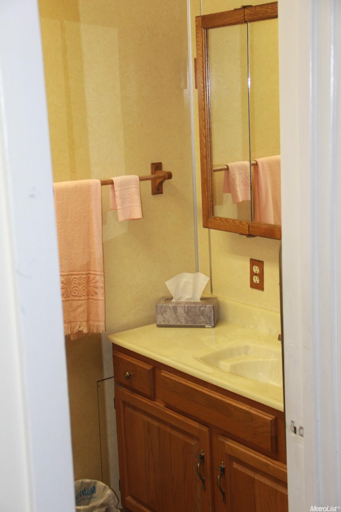 124 California, Maxwell, CA 95955 photo 5