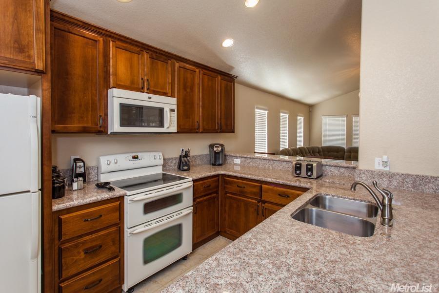 4020 Donovan Way, Turlock, CA 95382 photo 4