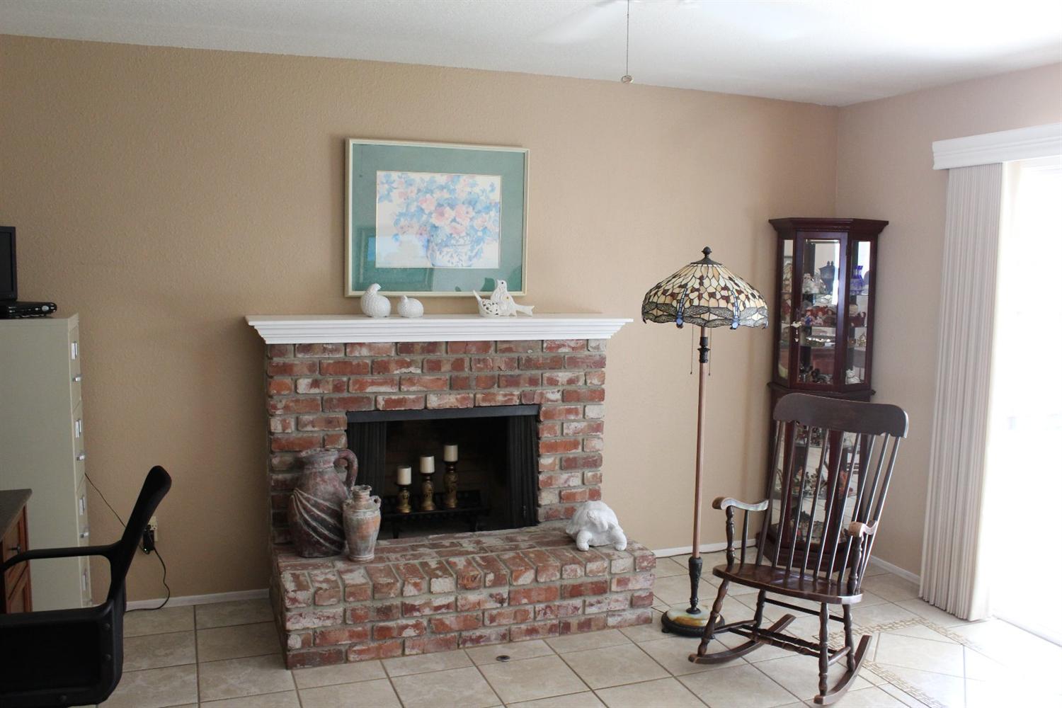 1021 Lillian, Modesto, CA 95355 photo 5