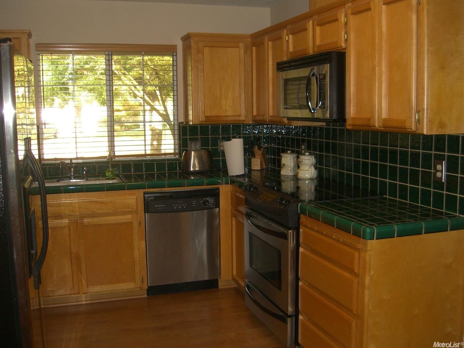 1905 Foxtail Ct, Turlock, CA 95382 photo 1