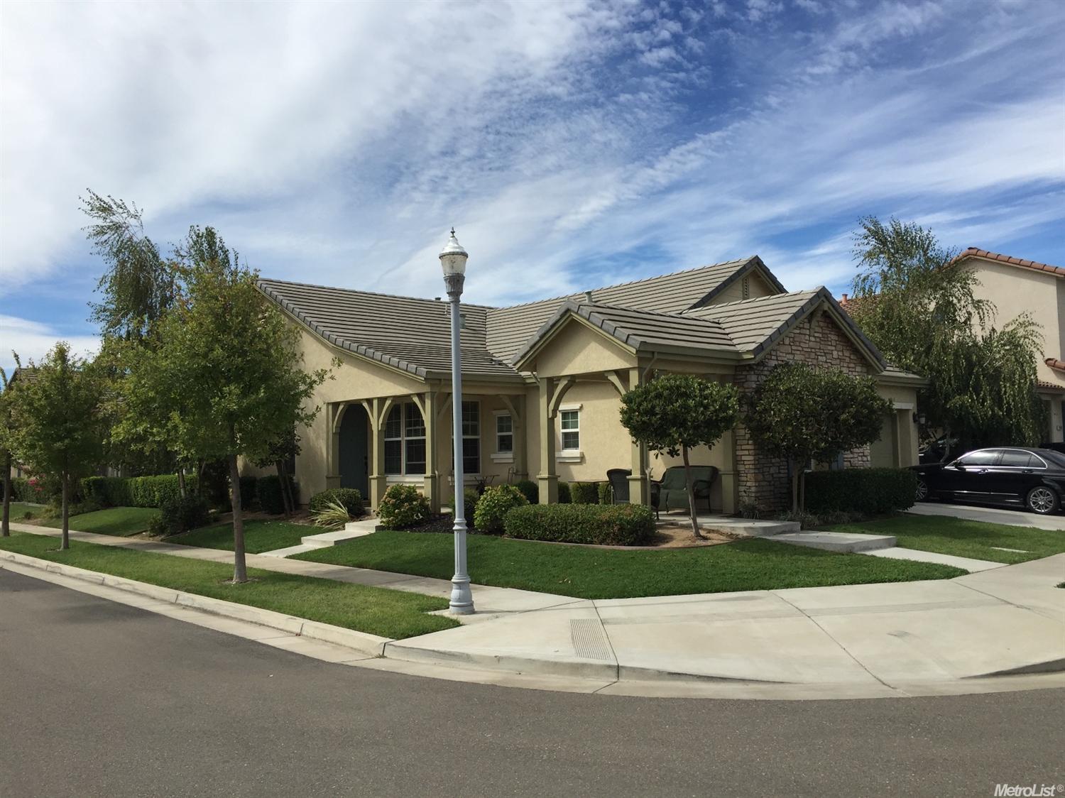 2064 Bishop Way, Lodi, CA 95242 photo 1