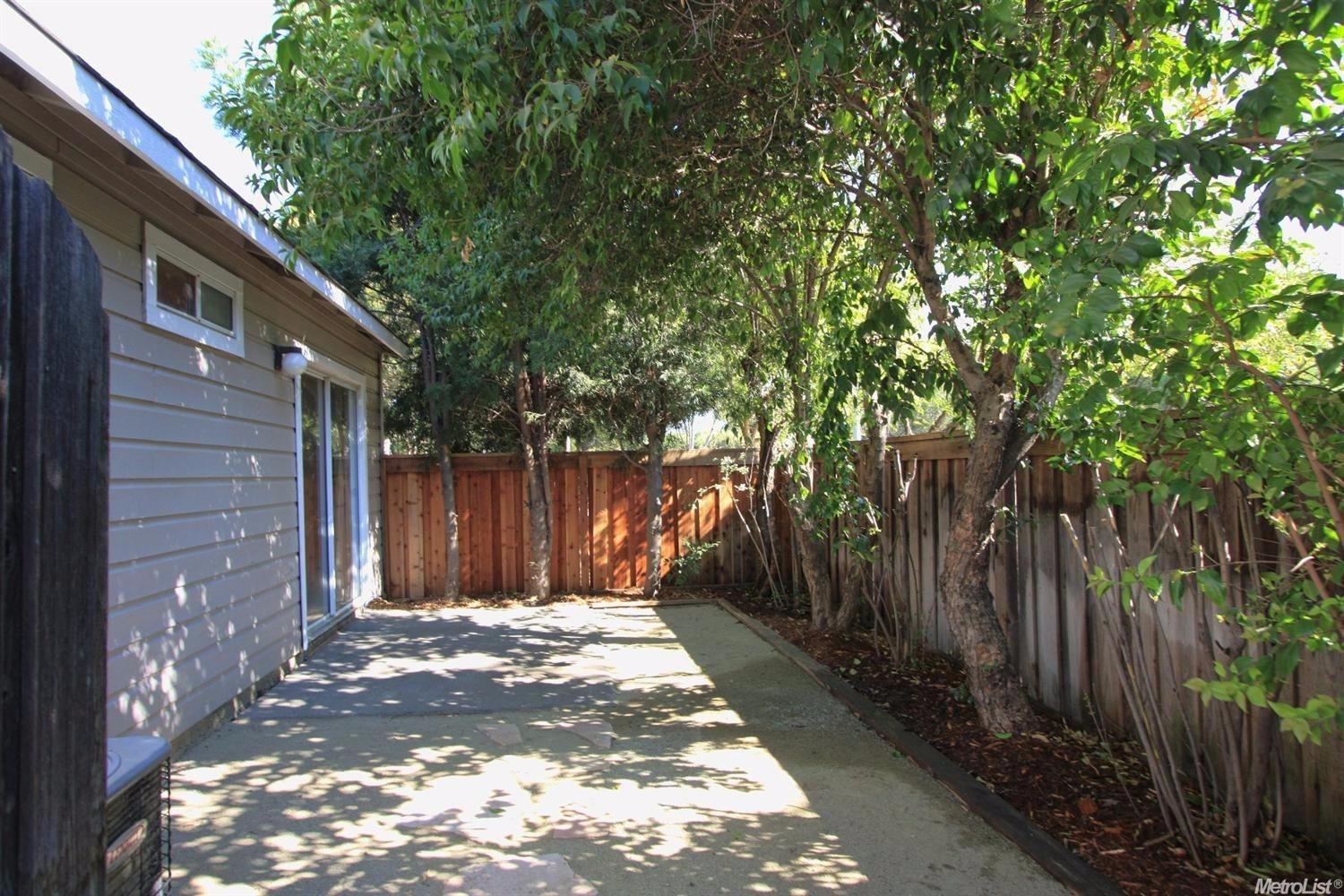 3182 Woods Cir, Davis, CA 95616 photo 1