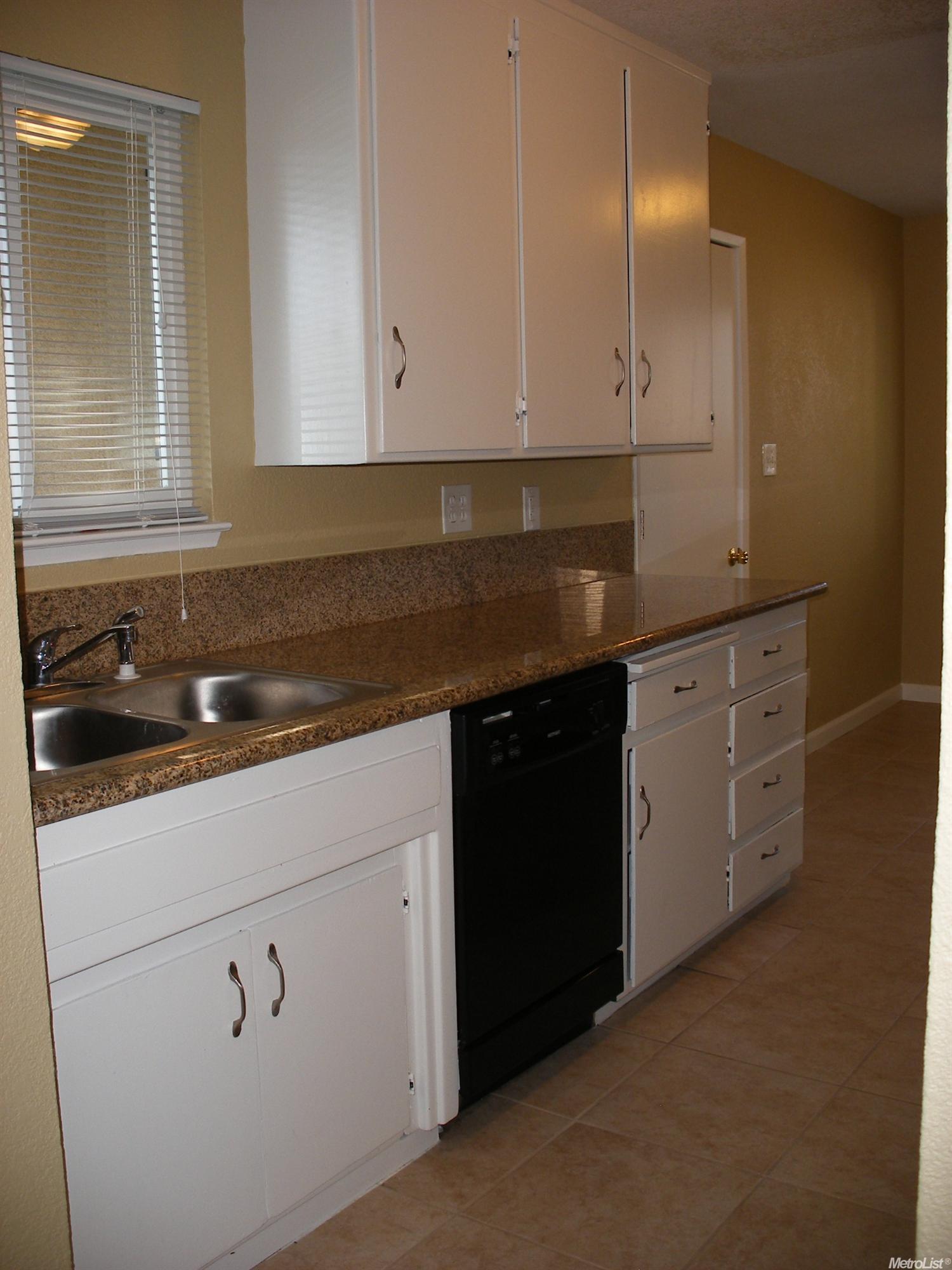 2708 Jennifer Dr, Modesto, CA 95350 photo 4