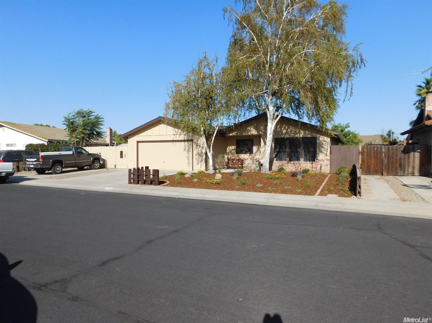 1250 Windsor Pl, Manteca, CA 95336 photo 2