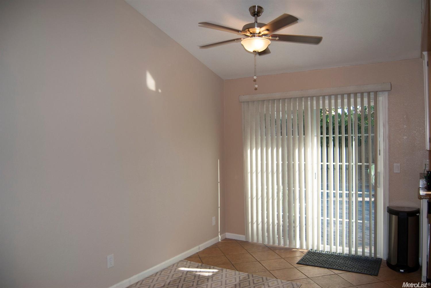 1056 Carpinteria Dr, Galt, CA 95632 photo 4
