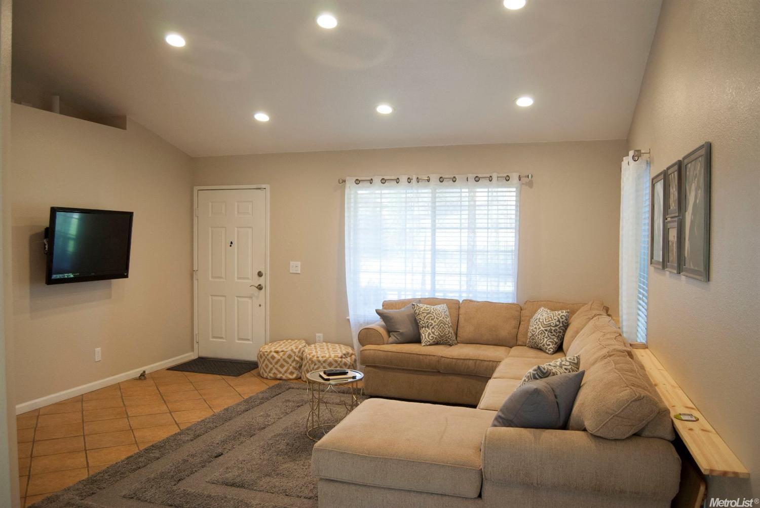 1056 Carpinteria Dr, Galt, CA 95632 photo 5
