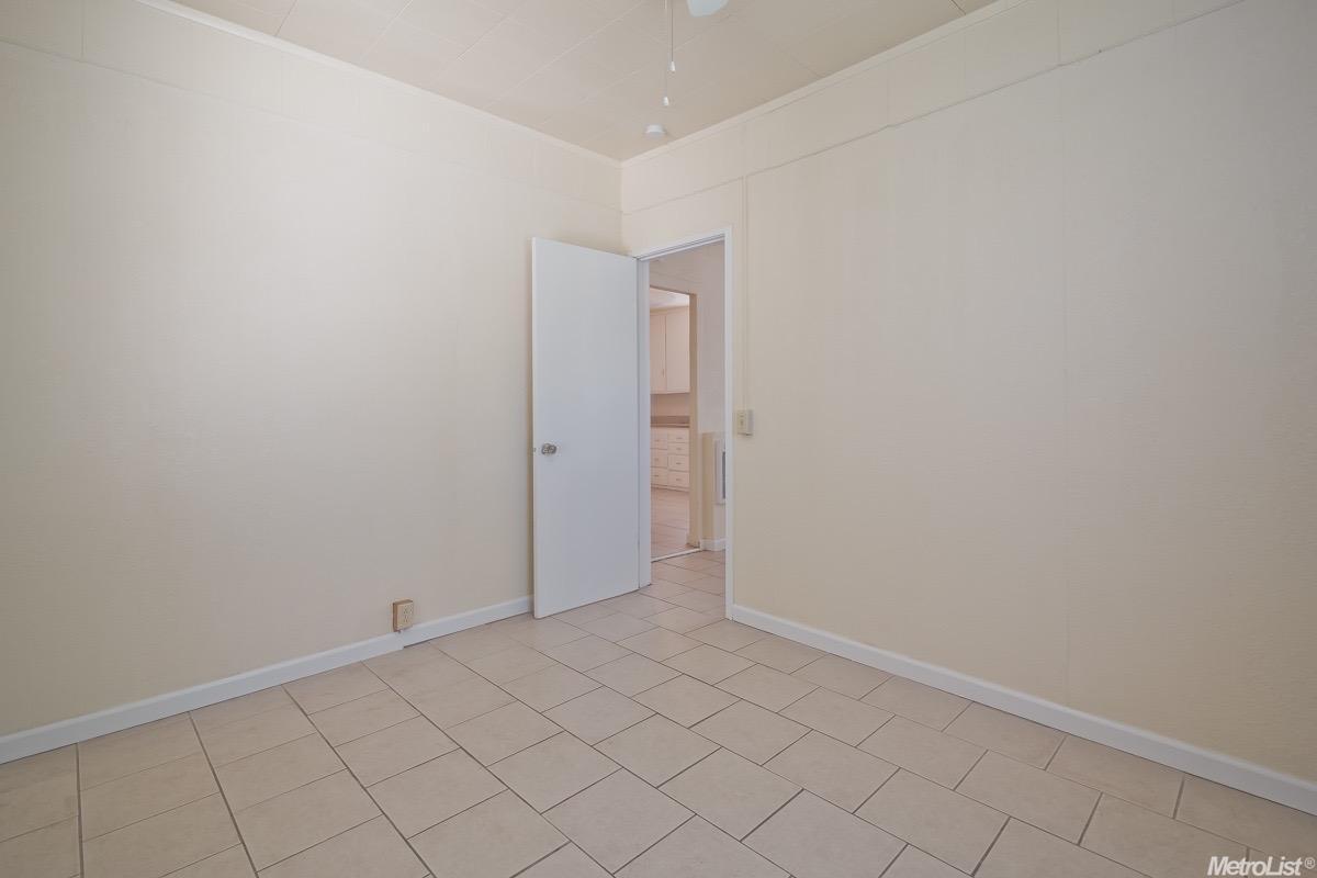 812 El Vecino Ave, Modesto, CA 95350 photo 12