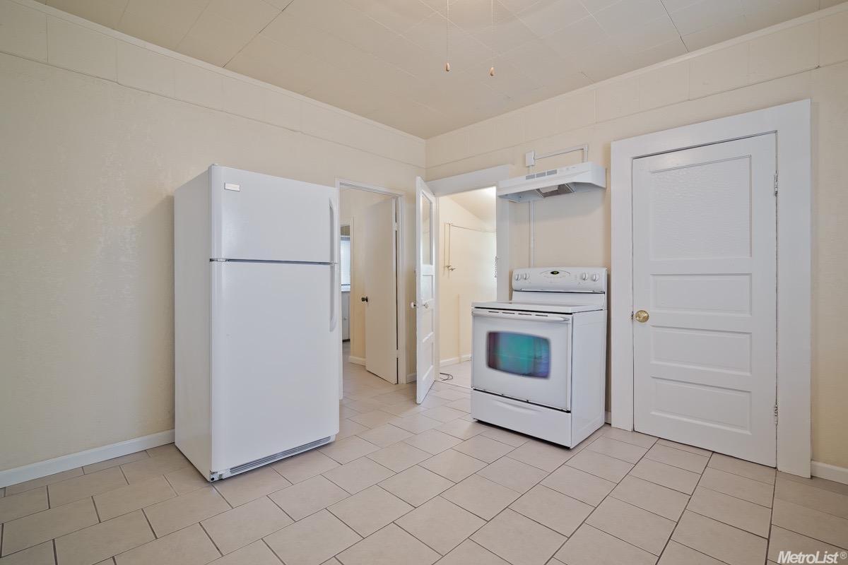 812 El Vecino Ave, Modesto, CA 95350 photo 14