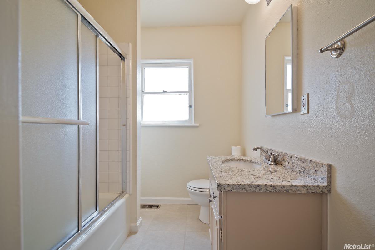 812 El Vecino Ave, Modesto, CA 95350 photo 8