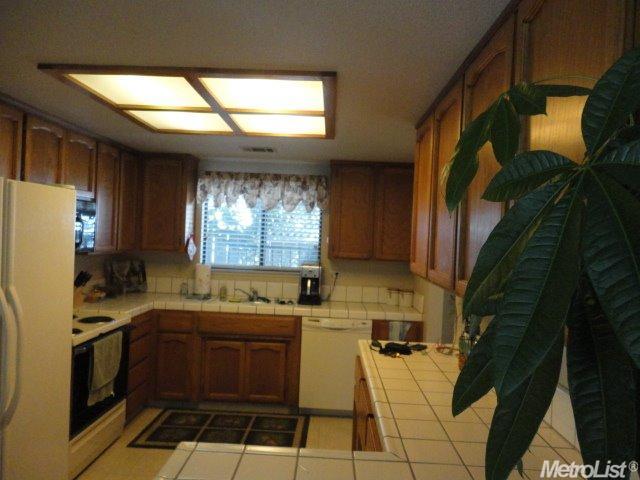 2424 Southfork Ln, Modesto, CA 95355 photo 5