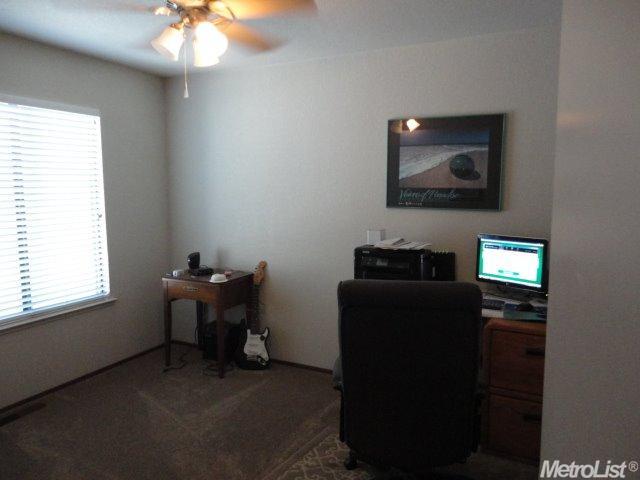 2424 Southfork Ln, Modesto, CA 95355 photo 16