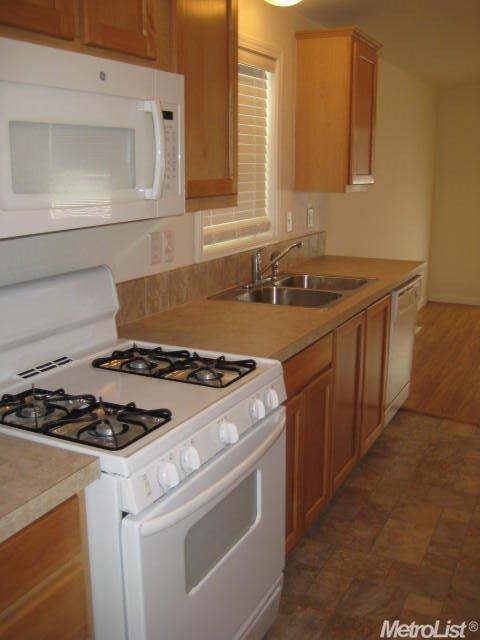 1412 Playground Way, Modesto, CA 95355 photo 7