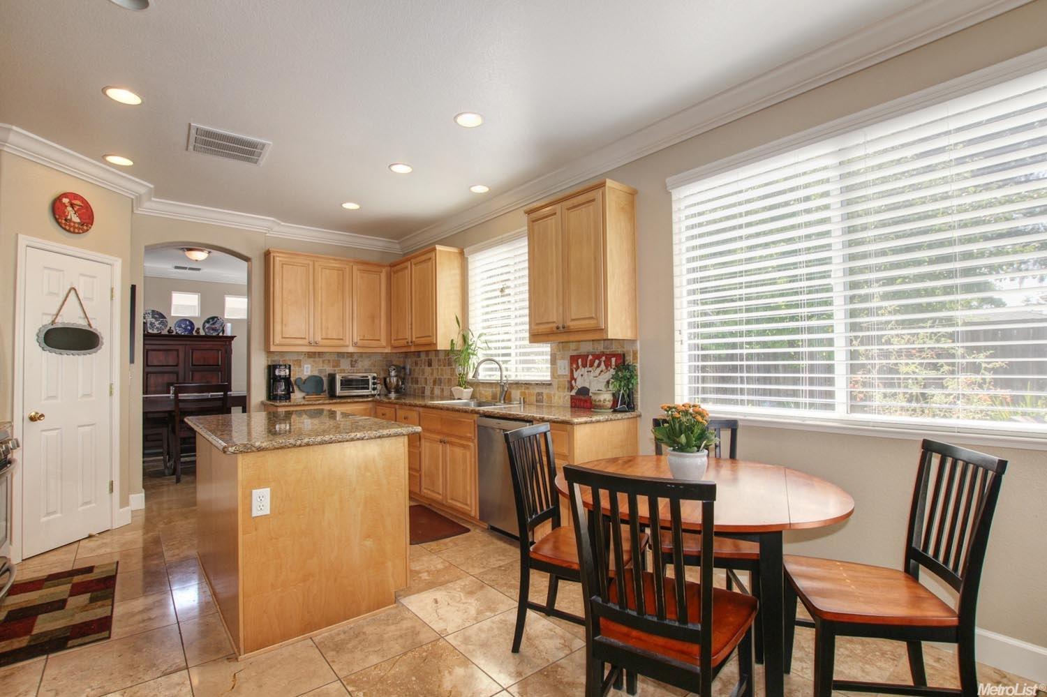 6004 Roswitha Ct, Carmichael, CA 95608 photo 8