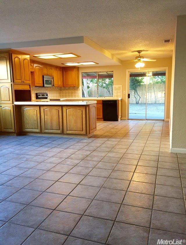 977 Alpine Ave, Manteca, CA 95336 photo 3