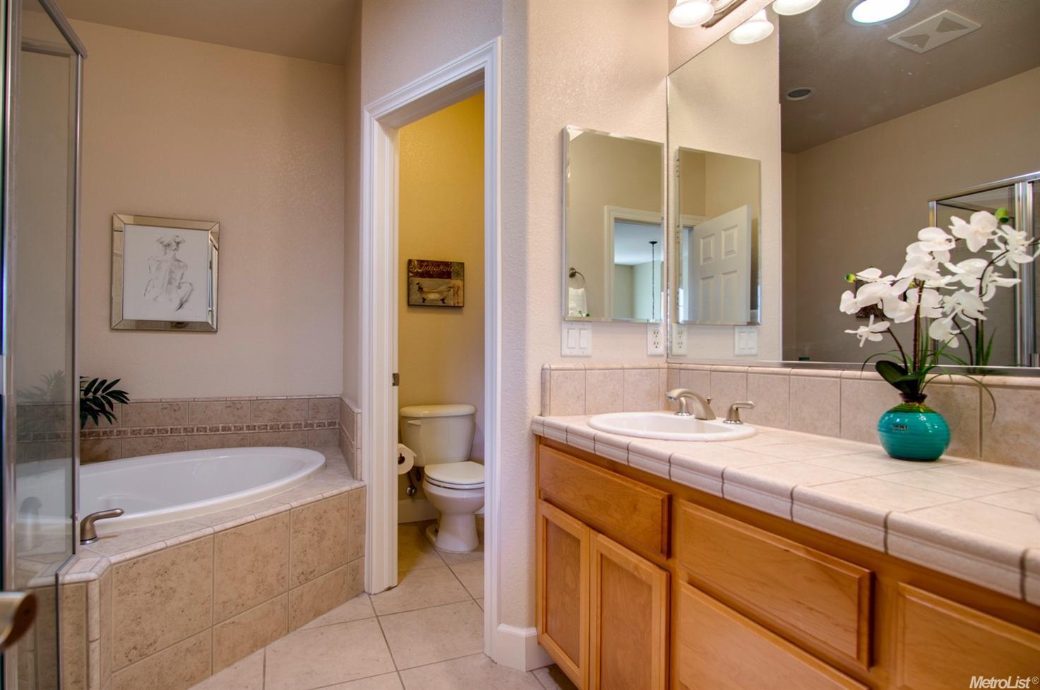 2825 Rockwell Dr, Davis, CA 95618 photo 14