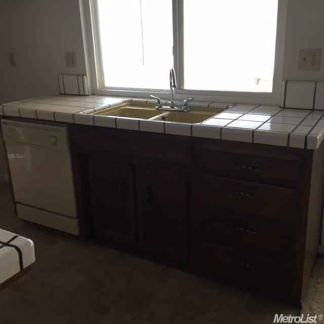 1405 Albert Dr, Modesto, CA 95355 photo 6