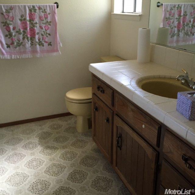 1405 Albert Dr, Modesto, CA 95355 photo 8