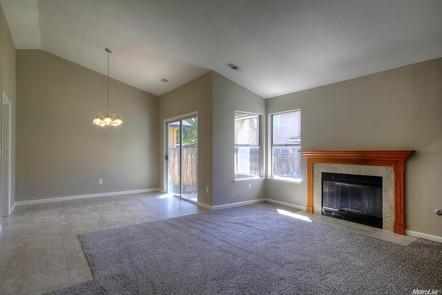 622 Jonquil Dr, Lathrop, CA 95330 photo 4