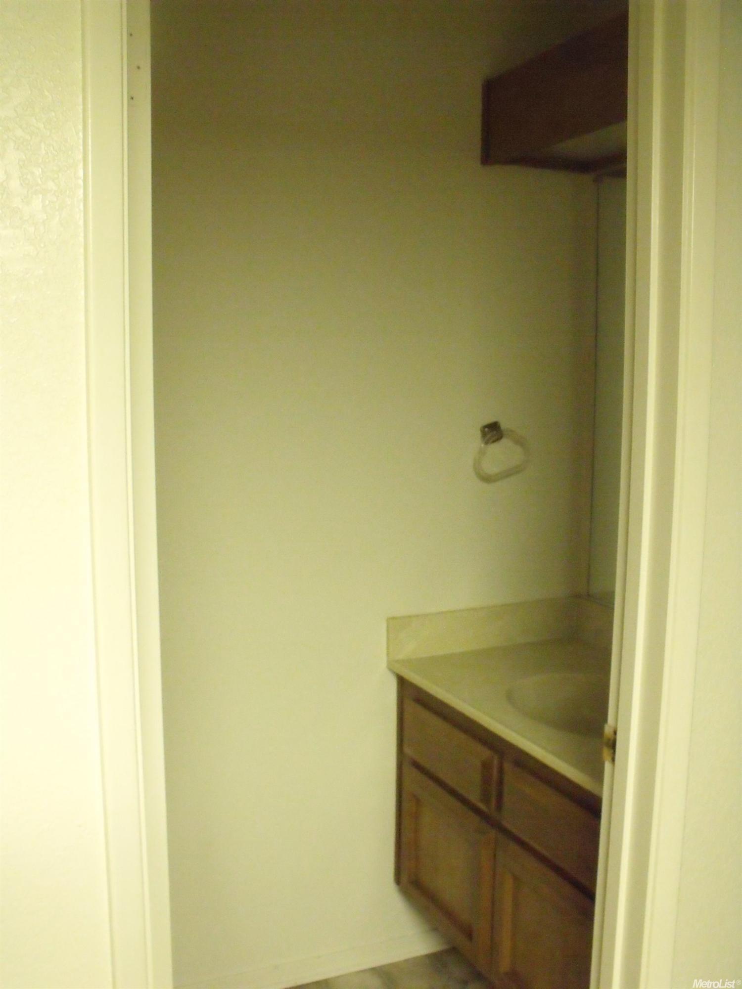 930 South Ave, Gustine, CA 95322 photo 8