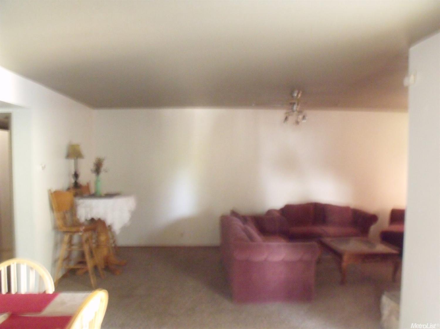 387 Sycamore Ave, Gustine, CA 95322 photo 4