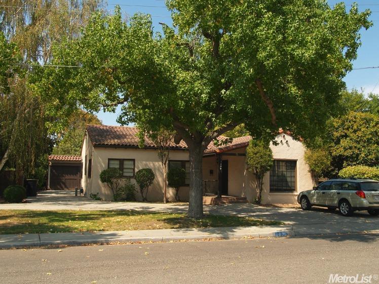 1025 Hackberry Ave, Modesto, CA 95350 photo 2