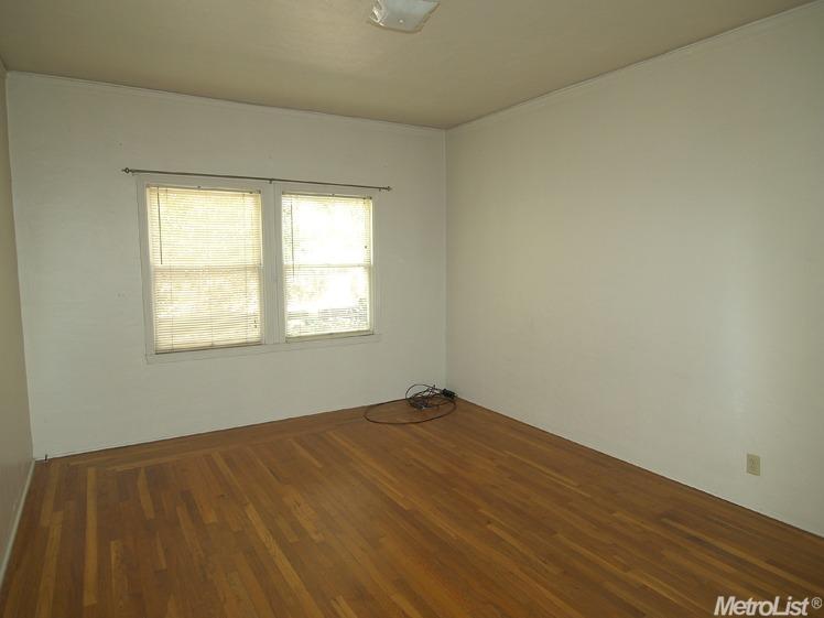 1025 Hackberry Ave, Modesto, CA 95350 photo 17