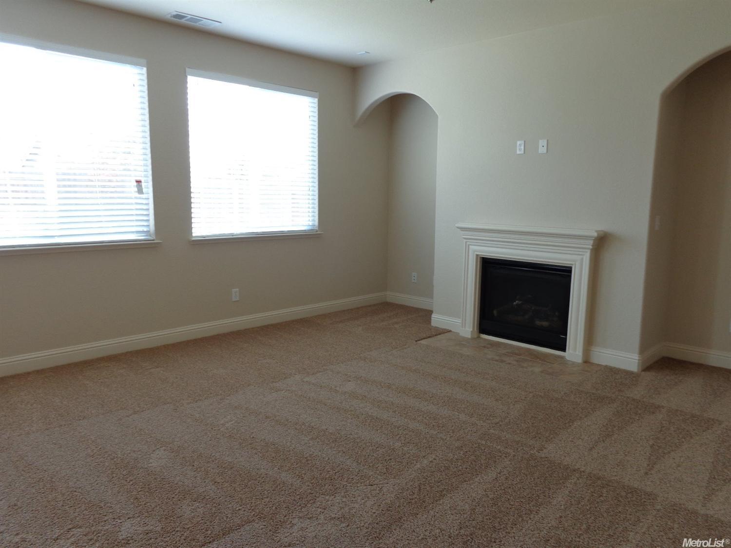 560 Sepp Ct, Ripon, CA 95366 photo 2