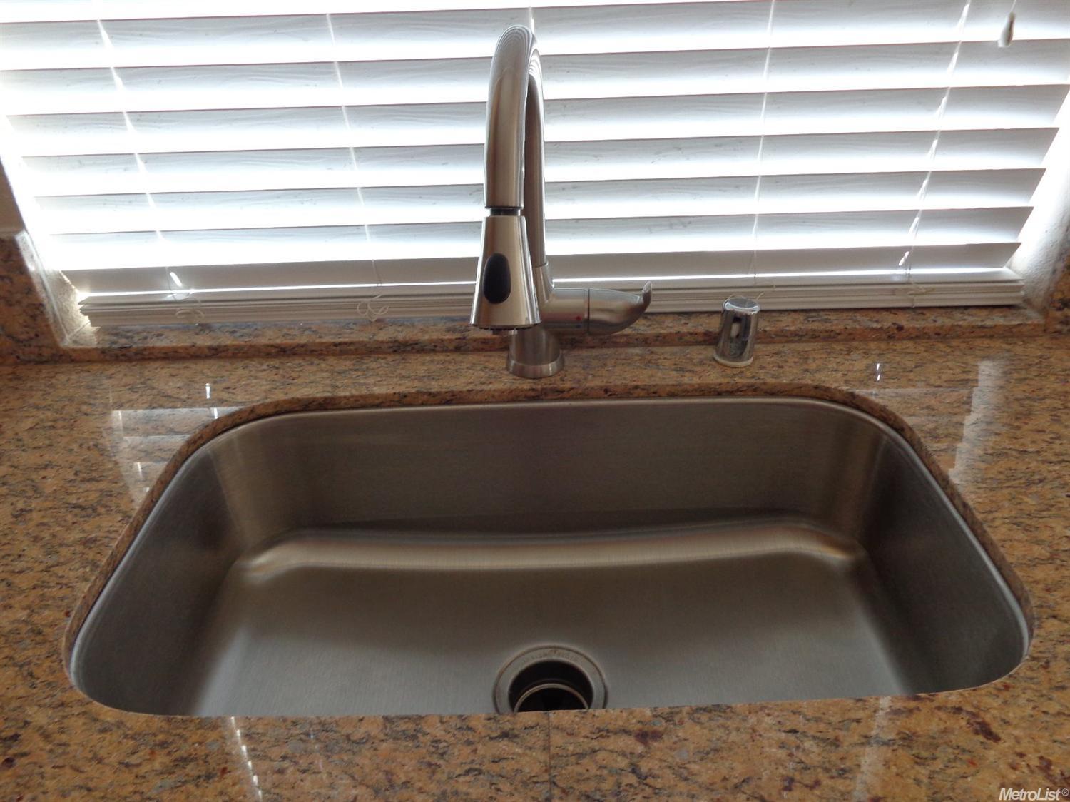 560 Sepp Ct, Ripon, CA 95366 photo 4