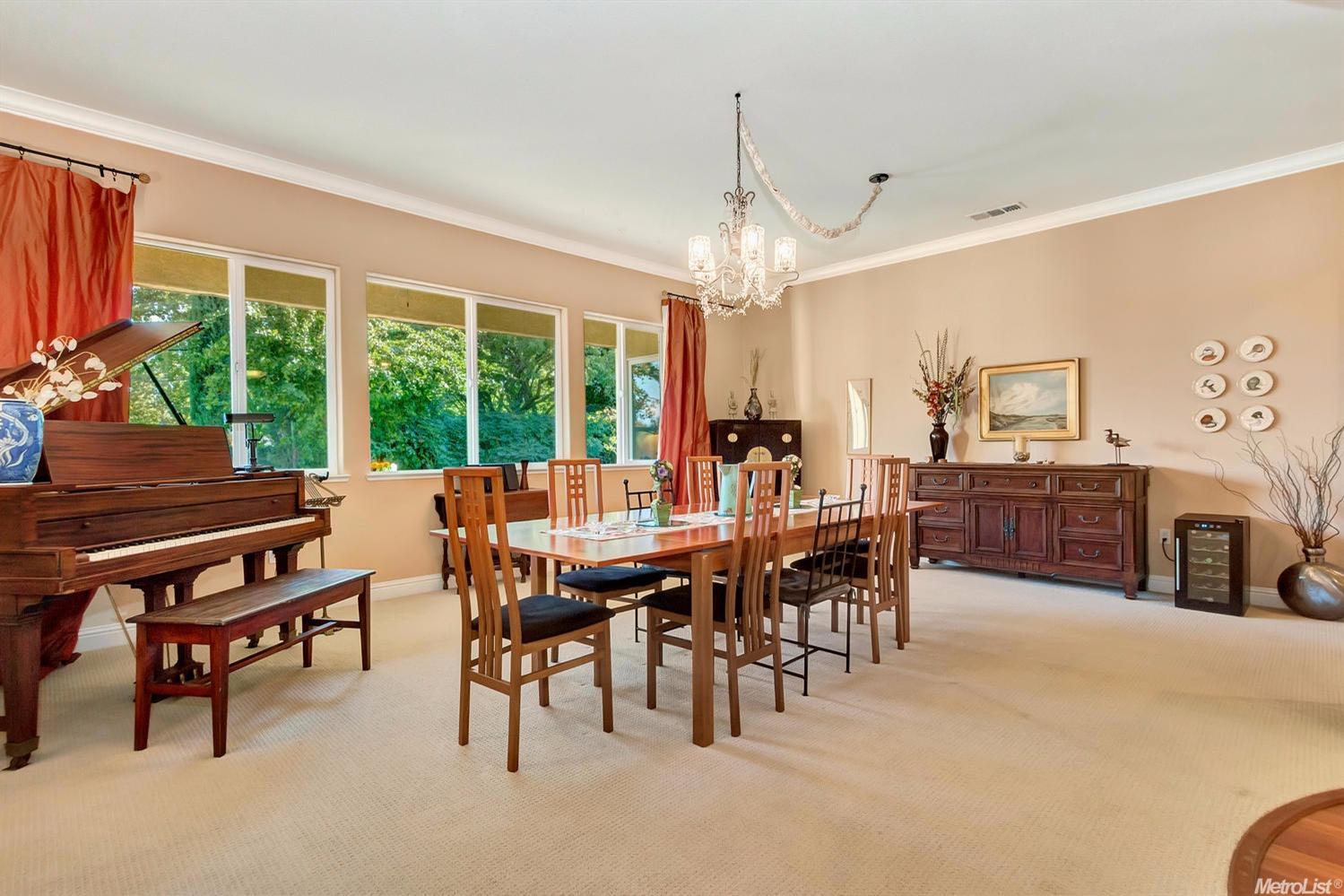 4037 Poppleton Way, Carmichael, CA 95608 photo 4