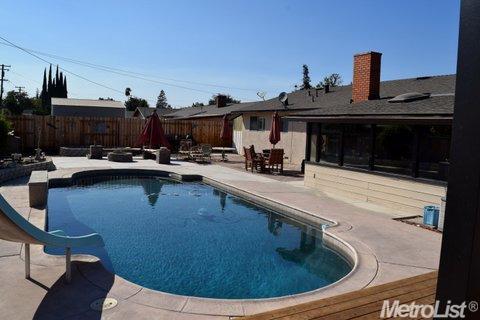 1816 Elder Ln, Modesto, CA 95355 photo 2