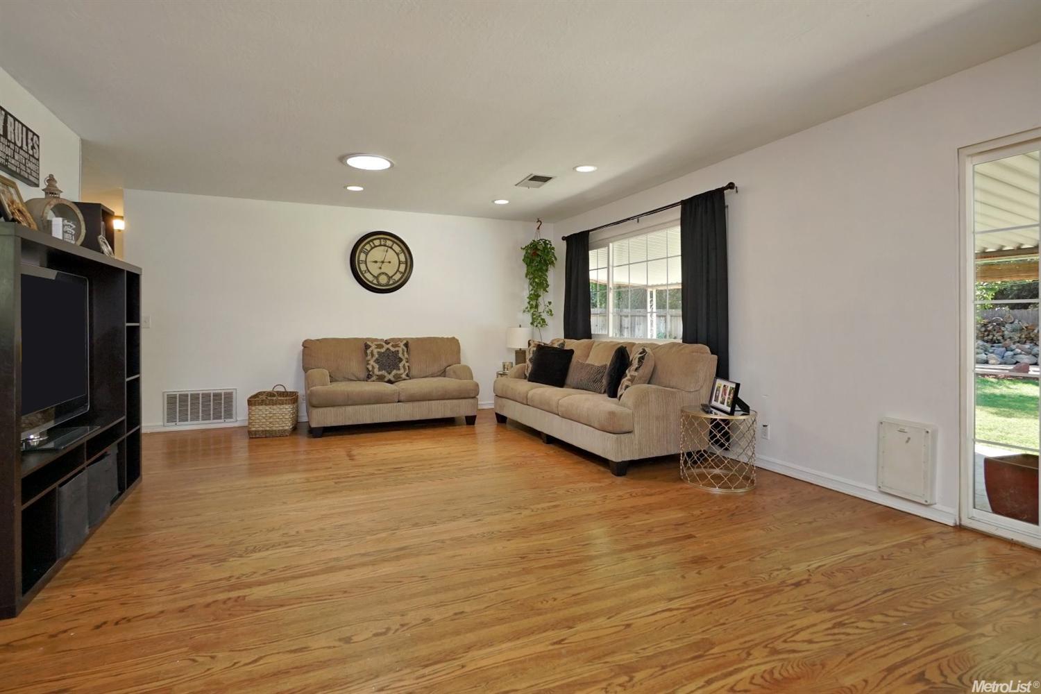 2822 Loyola, Davis, CA 95618 photo 6