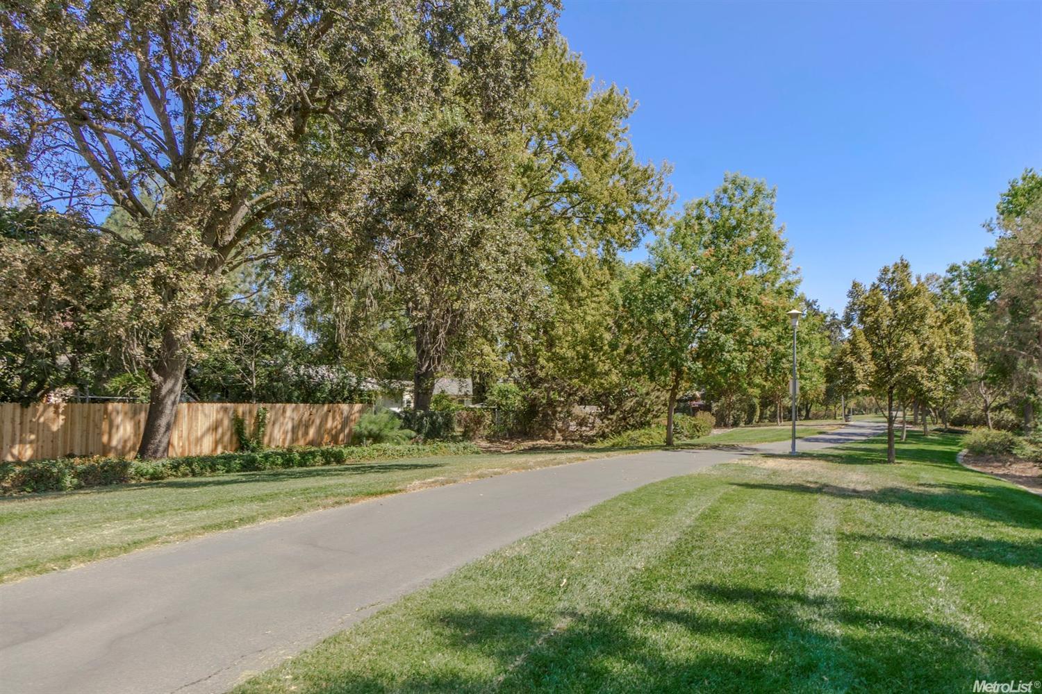 2822 Loyola, Davis, CA 95618 photo 11