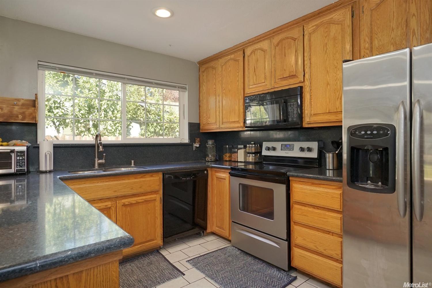 2822 Loyola, Davis, CA 95618 photo 3