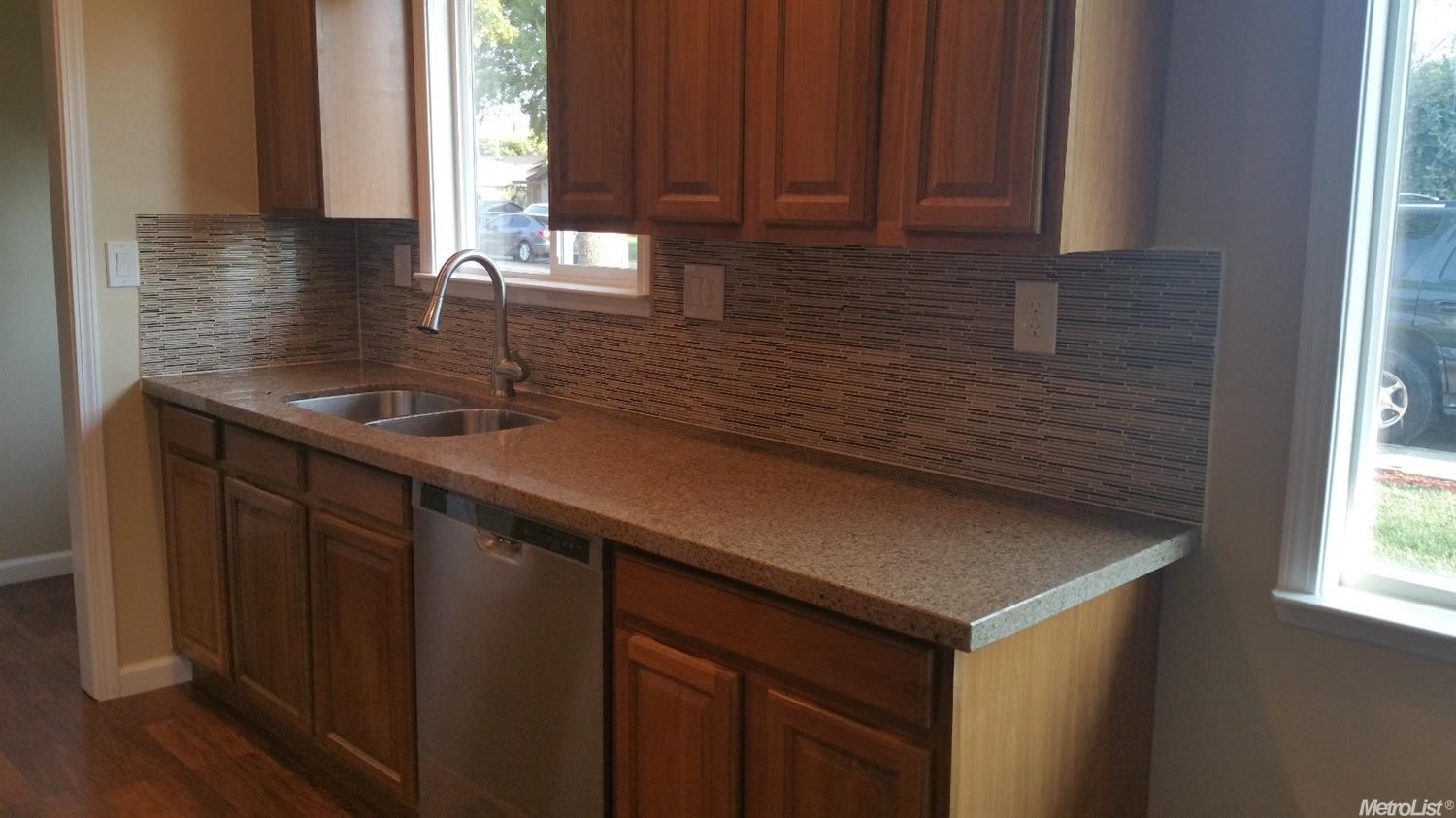 1013 Muriel Ave, Modesto, CA 95351 photo 2