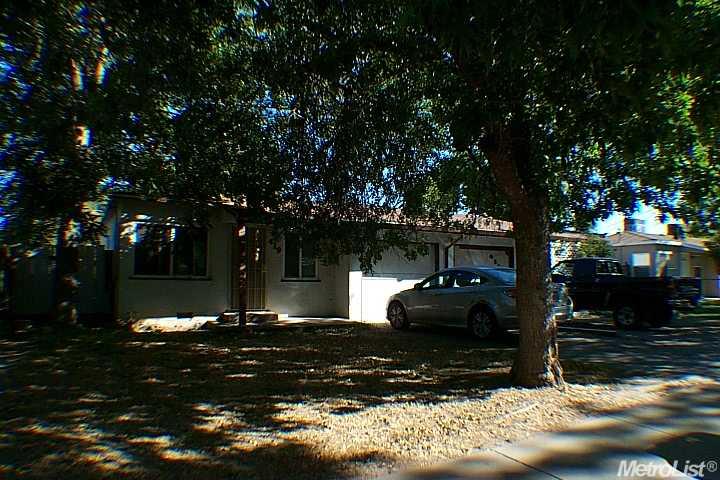 419 Corson Ave, Modesto, CA 95350 photo 1