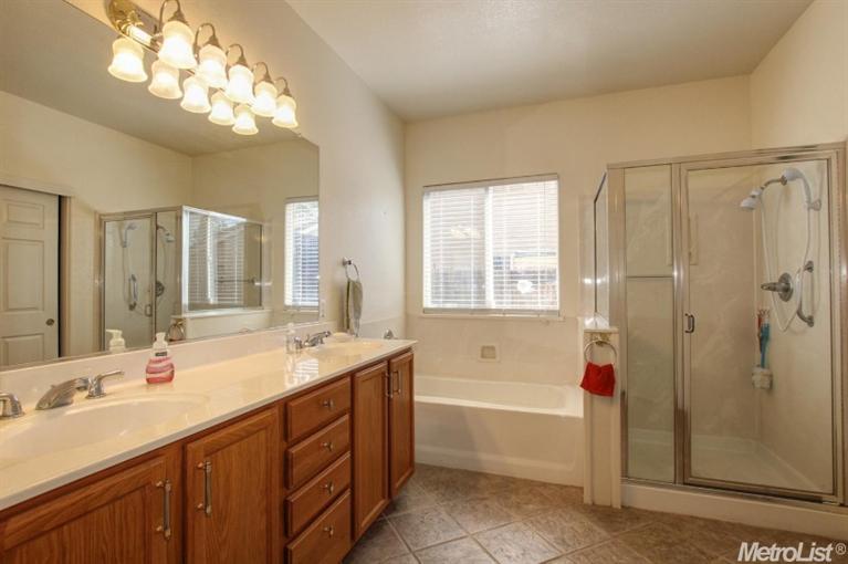 11013 Essey Cir, Mather, CA 95655 photo 16