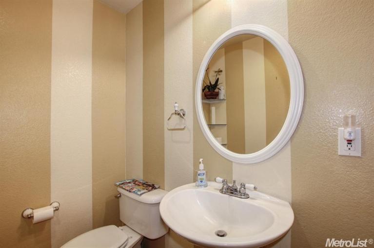 11013 Essey Cir, Mather, CA 95655 photo 13