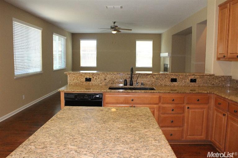 20768 Fairway Dr, Patterson, CA 95363 photo 3