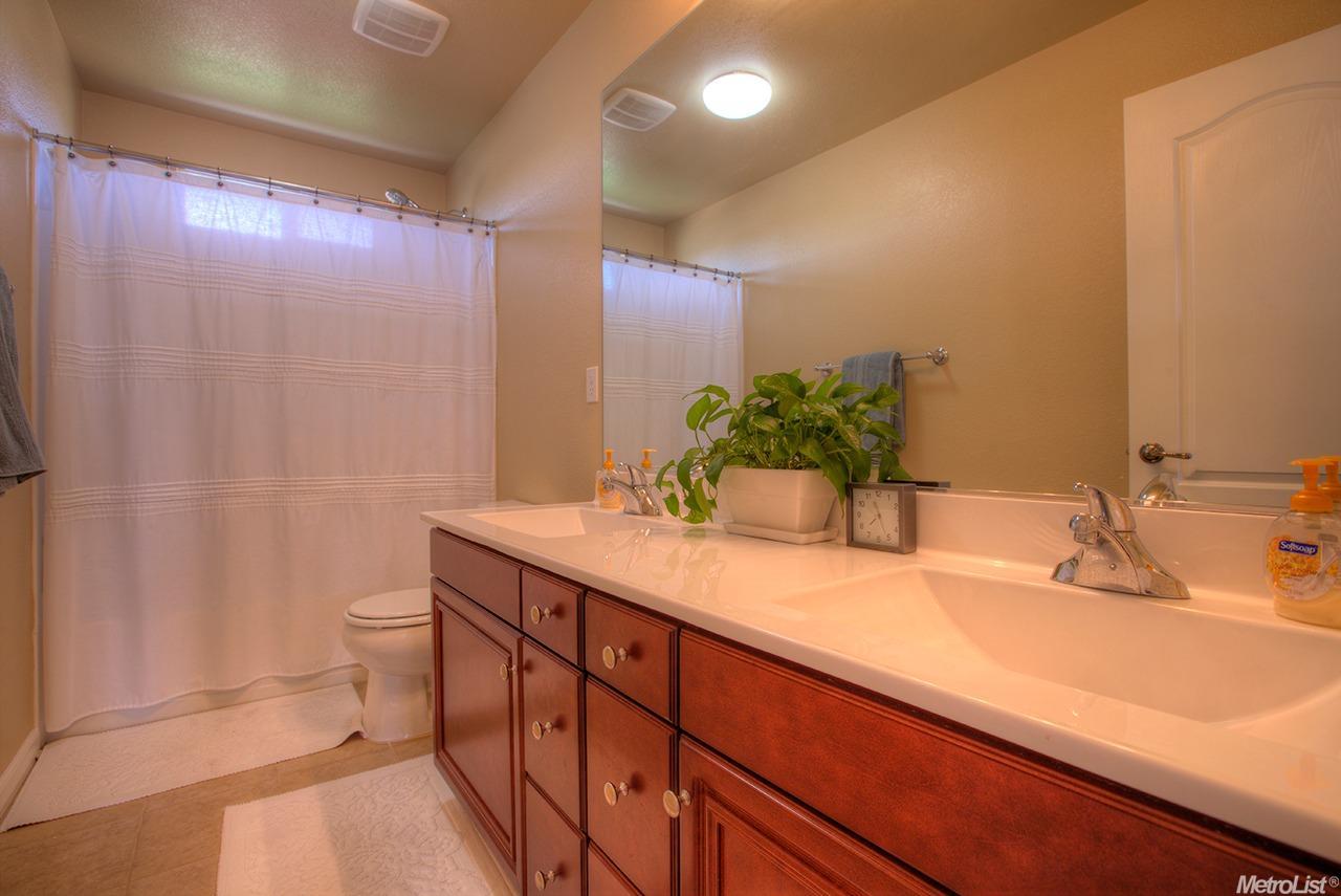 251 Lavender Ln, Patterson, CA 95363 photo 13