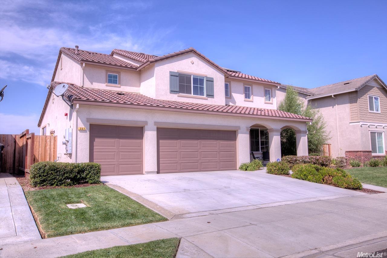 251 Lavender Ln, Patterson, CA 95363 photo 2