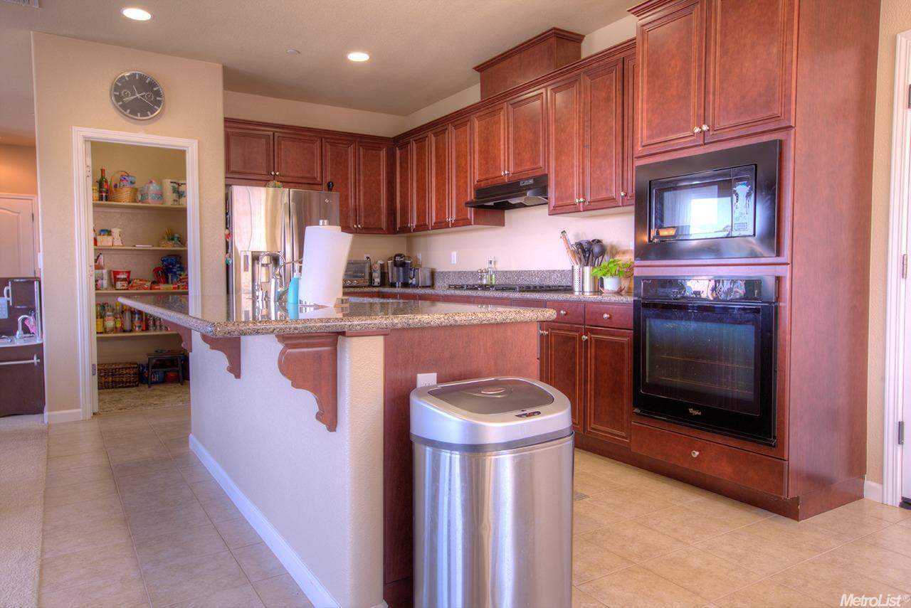 251 Lavender Ln, Patterson, CA 95363 photo 4