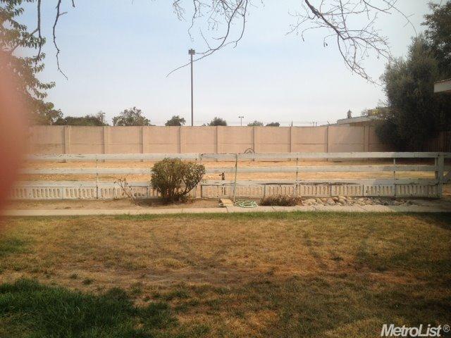 1656 Ohio Ave, Modesto, CA 95358 photo 2
