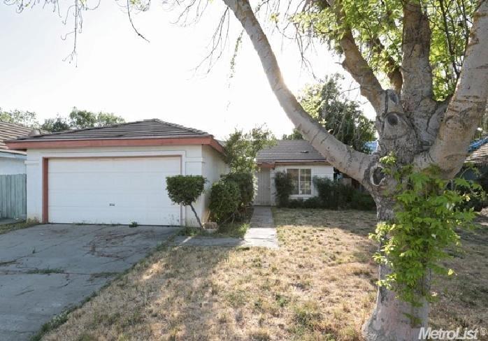445 Ansonville Ln, Modesto, CA 95357 photo 1