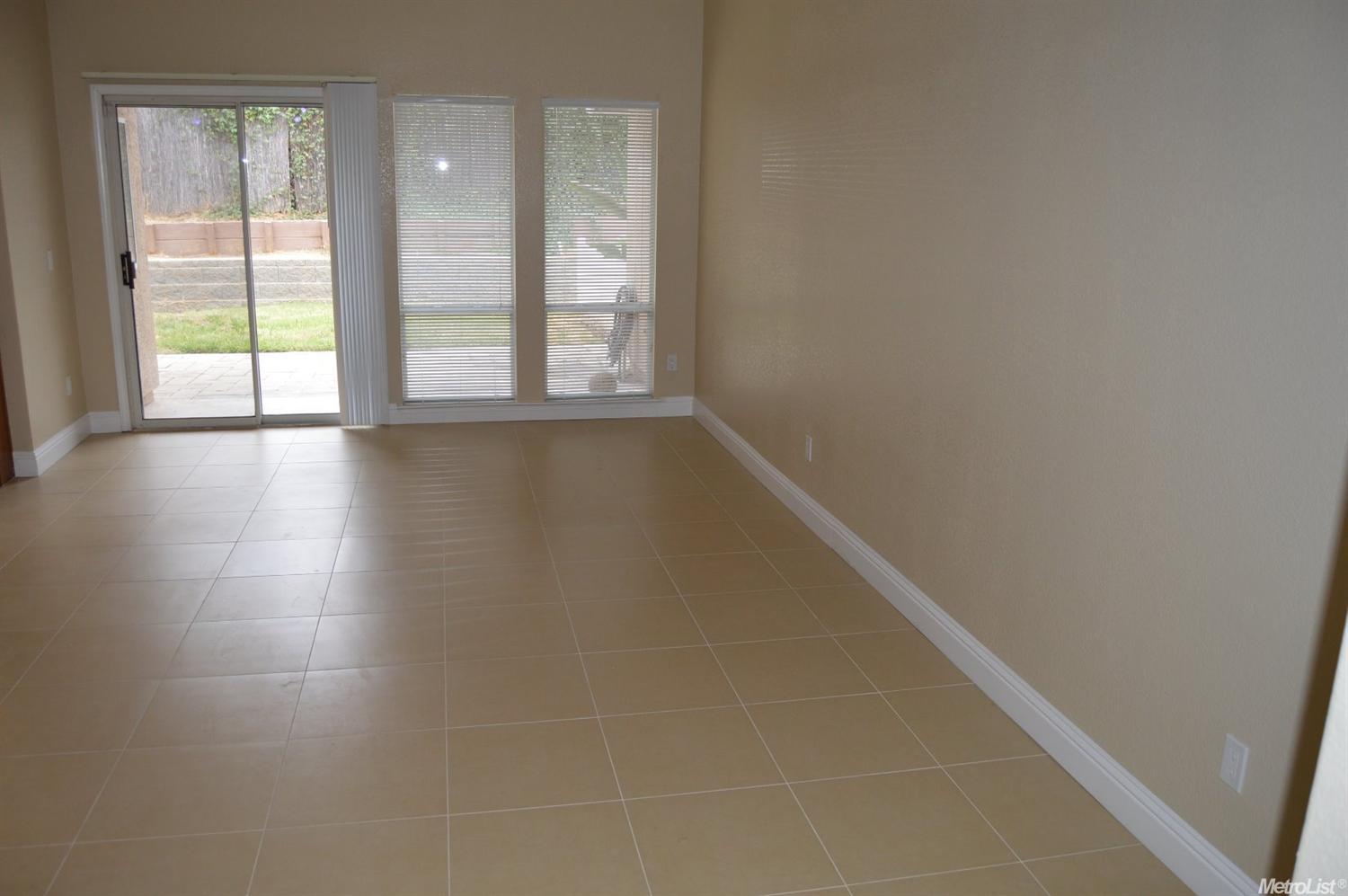 8206 Bellsbrae Dr, Antelope, CA 95843 photo 7